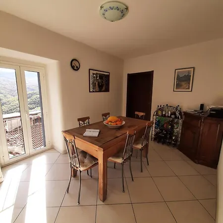 بيت ضيافة Casa Ofelia 3*