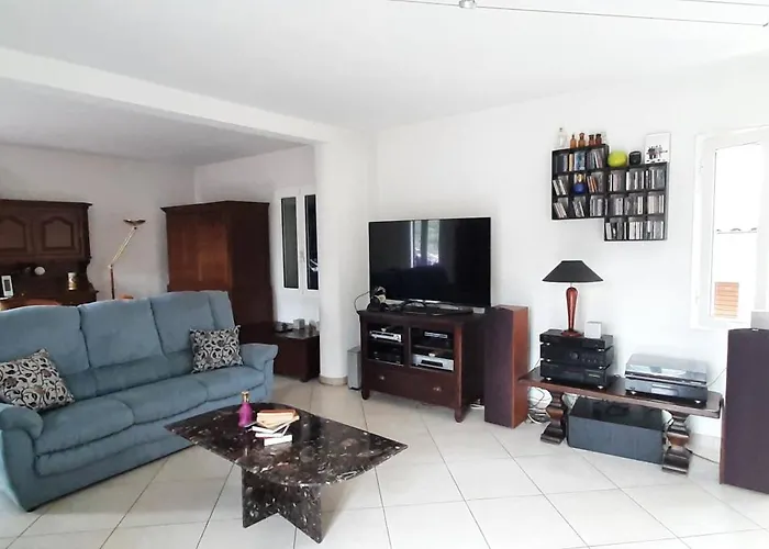 Konukevi Casa Ofelia 3*